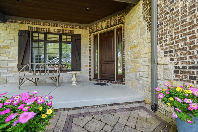 3704 Elio Way, Valparaiso, IN 46385