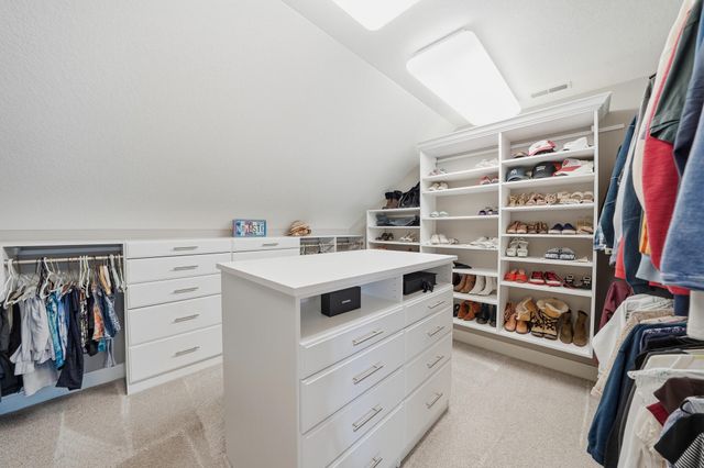3704 Elio Way, Valparaiso, IN 46385