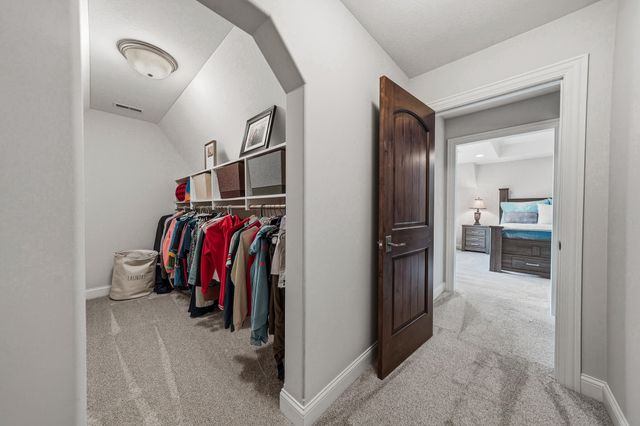 3704 Elio Way, Valparaiso, IN 46385