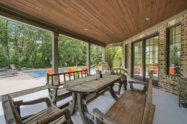 3704 Elio Way, Valparaiso, IN 46385