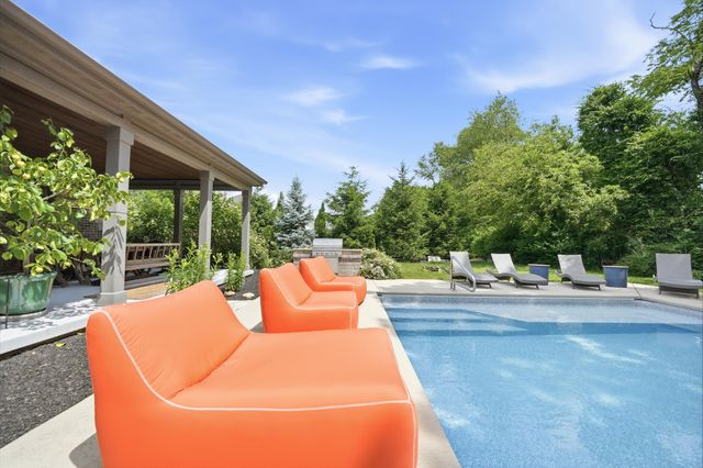 3704 Elio Way, Valparaiso, IN 46385