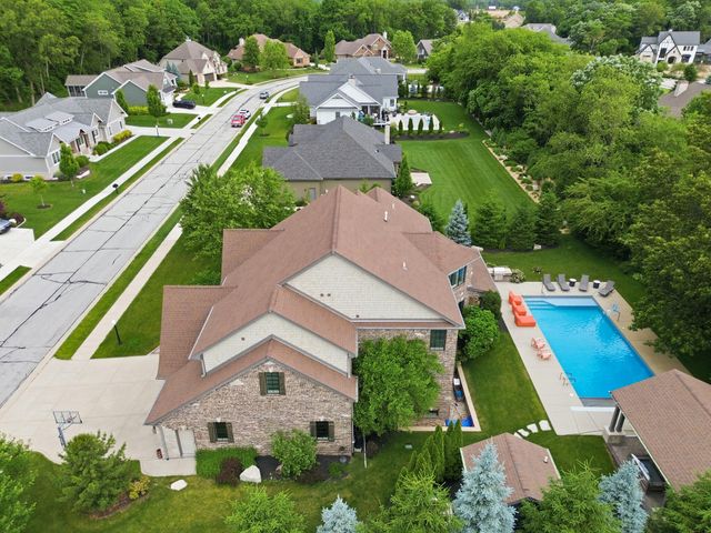 3704 Elio Way, Valparaiso, IN 46385