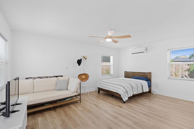 1517 NW 12th Avenue, Fort Lauderdale, FL 33311