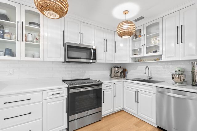 1517 NW 12th Avenue, Fort Lauderdale, FL 33311