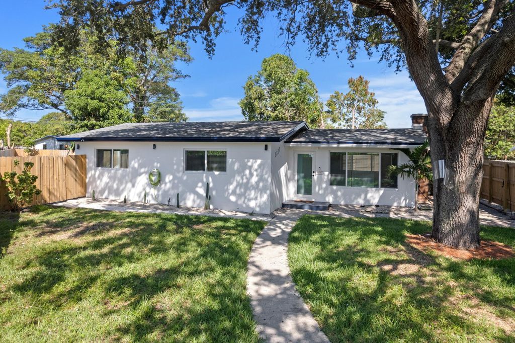 1517 NW 12th Avenue, Fort Lauderdale, FL 33311