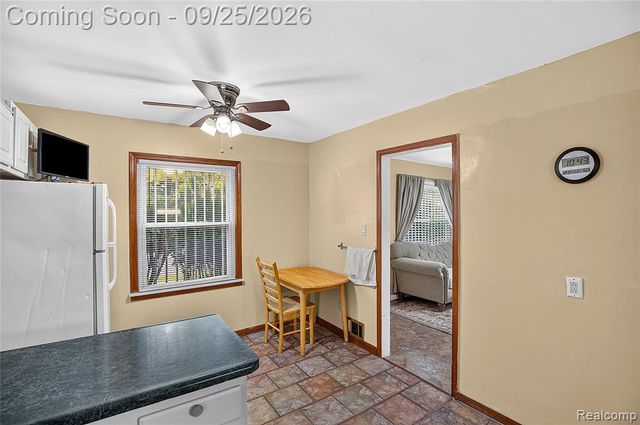 12040 W Parkway Street, Detroit, MI 48239