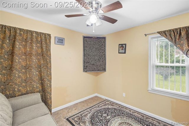 12040 W Parkway Street, Detroit, MI 48239