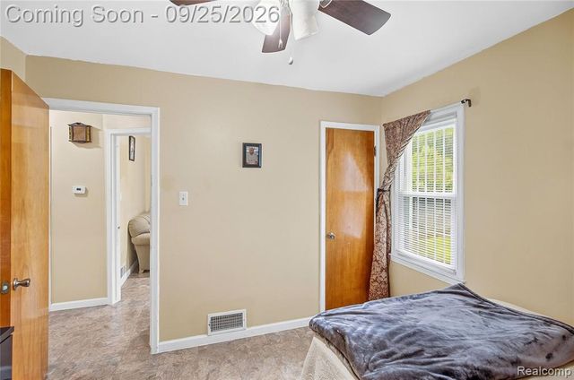 12040 W Parkway Street, Detroit, MI 48239