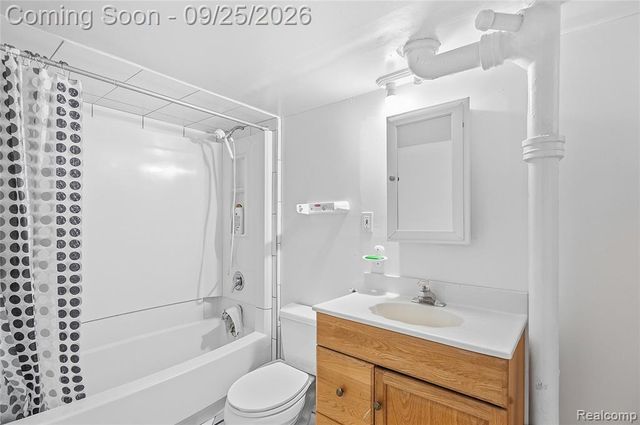 12040 W Parkway Street, Detroit, MI 48239