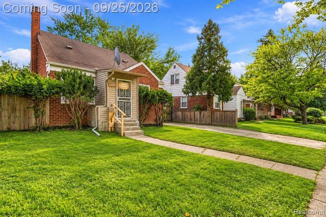 12040 W Parkway Street, Detroit, MI 48239