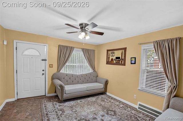 12040 W Parkway Street, Detroit, MI 48239