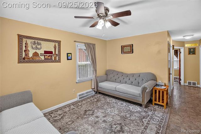 12040 W Parkway Street, Detroit, MI 48239