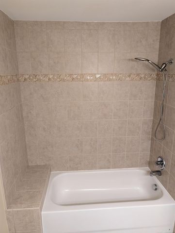 32990 Redstone Drive 103, Chesterfield Twp, MI 48047