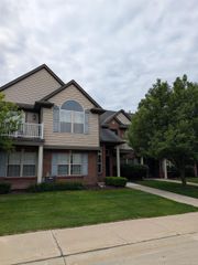 32990 Redstone Drive 103, Chesterfield Twp, MI 48047