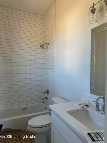 4002 Paramont Commons, Prospect, KY 40059