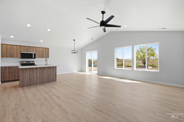 302 W 17th Ave, Jerome, ID 83338