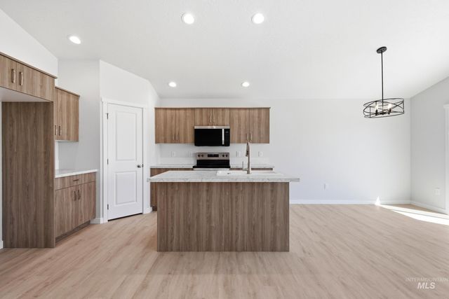 302 W 17th Ave, Jerome, ID 83338