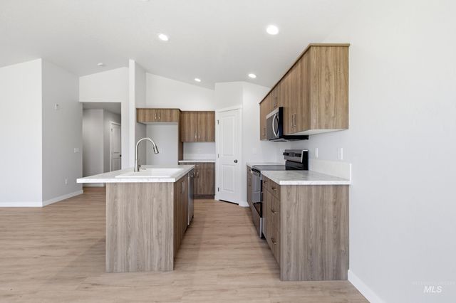 302 W 17th Ave, Jerome, ID 83338