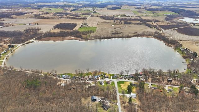 5188 W 625 N, Wawaka, IN 46794