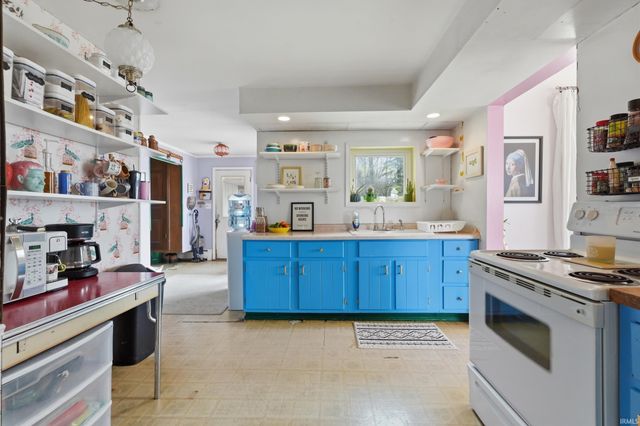 5188 W 625 N, Wawaka, IN 46794