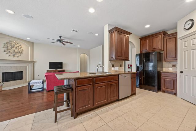 46 Tallgrass Way, Spring, TX 77389