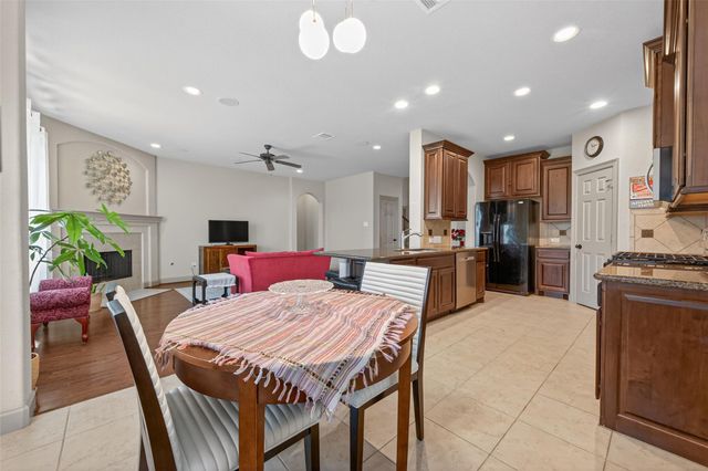 46 Tallgrass Way, Spring, TX 77389