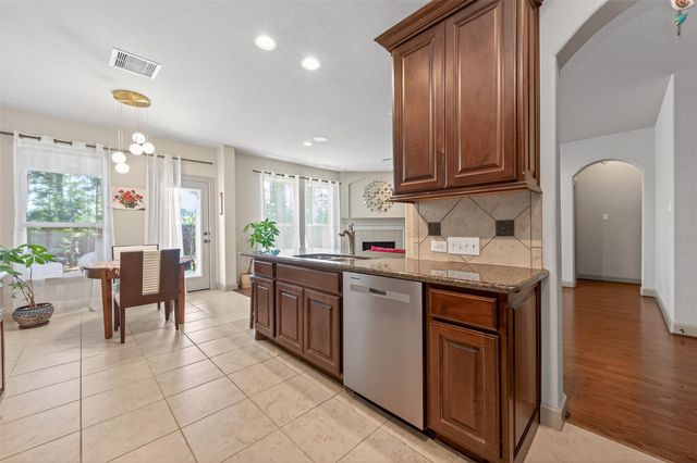 46 Tallgrass Way, Spring, TX 77389