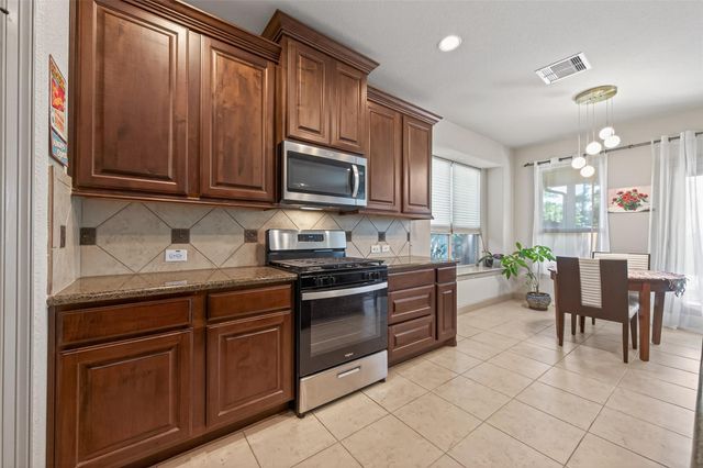 46 Tallgrass Way, Spring, TX 77389