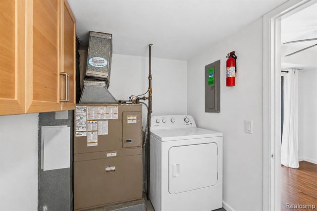 1855 Meadow Dale Court 18, Rochester Hills, MI 48309