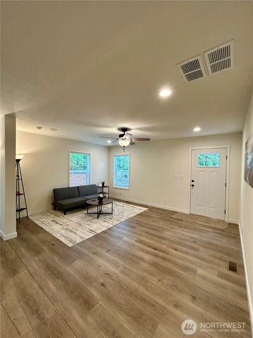 420 E Herron Drive, Shelton, WA 98584