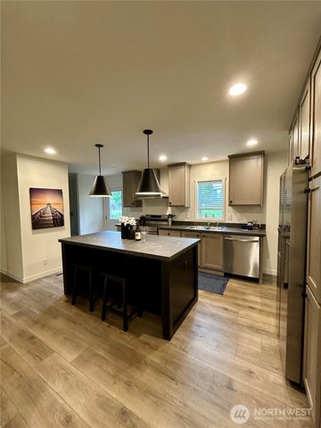 420 E Herron Drive, Shelton, WA 98584