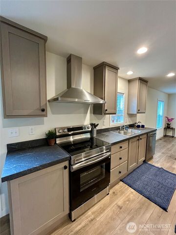 420 E Herron Drive, Shelton, WA 98584