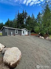 420 E Herron Drive, Shelton, WA 98584
