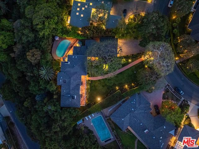 685 Elkins Road, Los Angeles, CA 90049