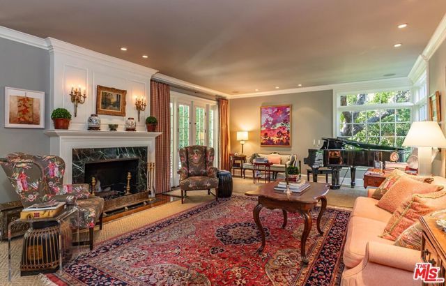 685 Elkins Road, Los Angeles, CA 90049