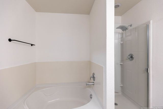 443 Harvest Pt, Selma, TX 78154