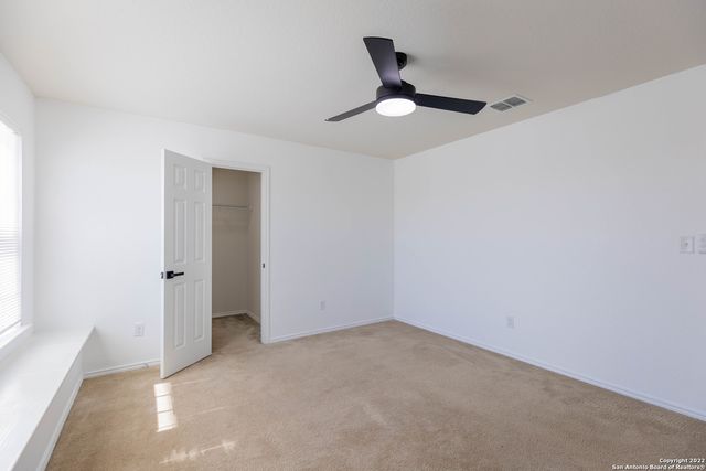 443 Harvest Pt, Selma, TX 78154