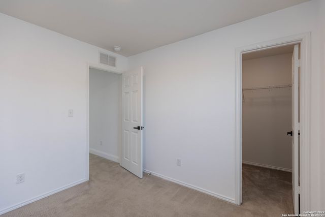 443 Harvest Pt, Selma, TX 78154
