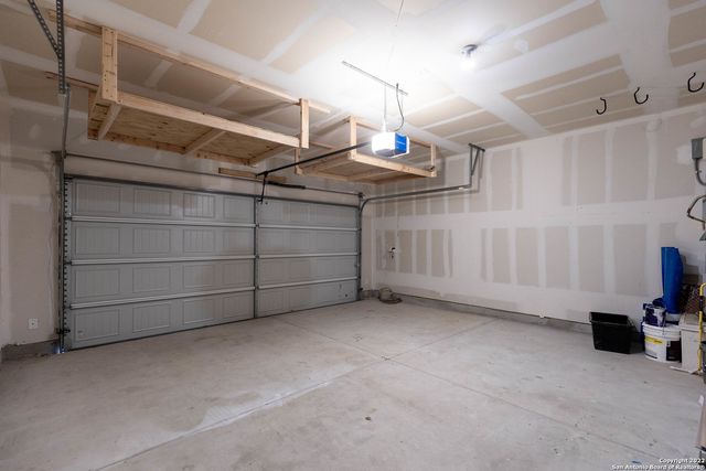 443 Harvest Pt, Selma, TX 78154