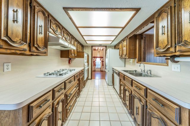 326 Lisa Lane, Desoto, TX 75115
