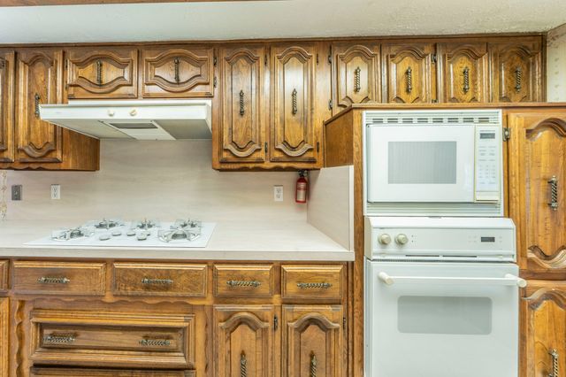 326 Lisa Lane, Desoto, TX 75115