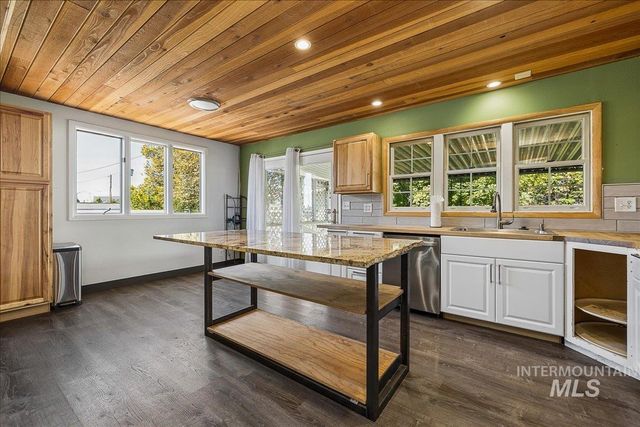 7226 W Cedarwood Dr., Boise, ID 83709