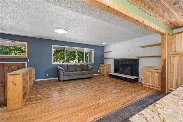 7226 W Cedarwood Dr., Boise, ID 83709