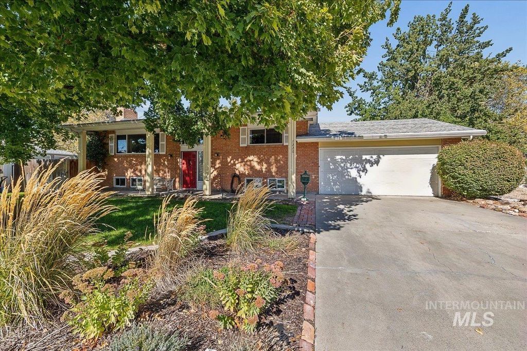 7226 W Cedarwood Dr., Boise, ID 83709