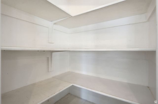 431 W CREEKSIDE LN, Kaysville, UT 84037