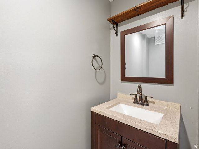 431 W CREEKSIDE LN, Kaysville, UT 84037