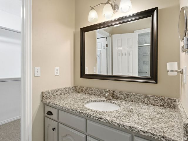 431 W CREEKSIDE LN, Kaysville, UT 84037