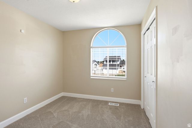 431 W CREEKSIDE LN, Kaysville, UT 84037