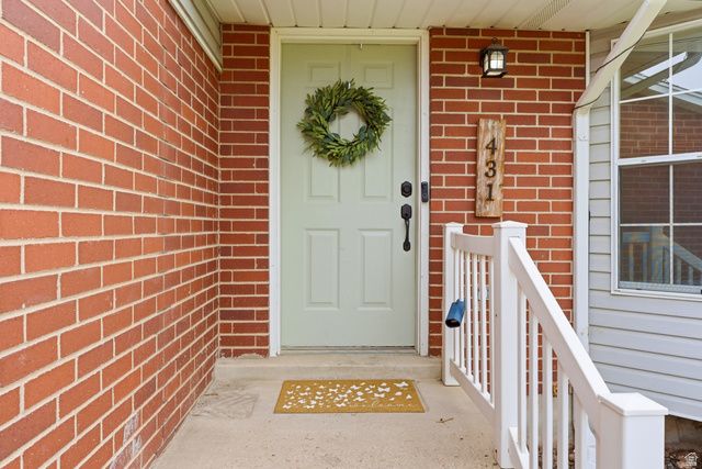 431 W CREEKSIDE LN, Kaysville, UT 84037