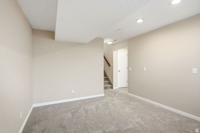431 W CREEKSIDE LN, Kaysville, UT 84037
